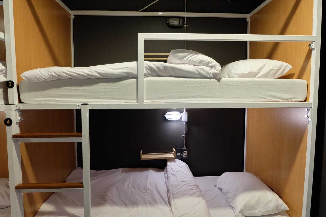Sleepover Hostel Ban Bang Khwang Exterior photo